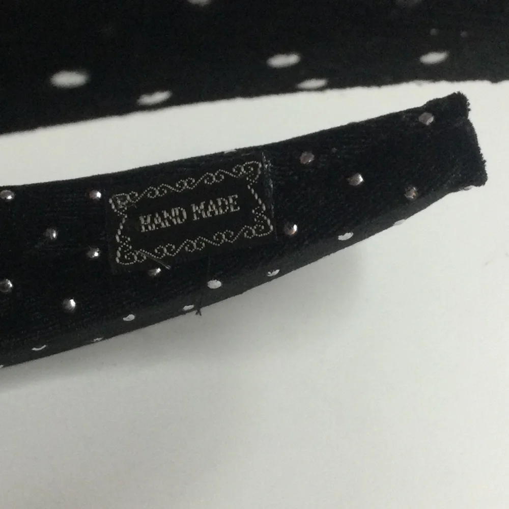8 OTHER REASONS VELVET PADDED HEADBAND BLACK NWOT
